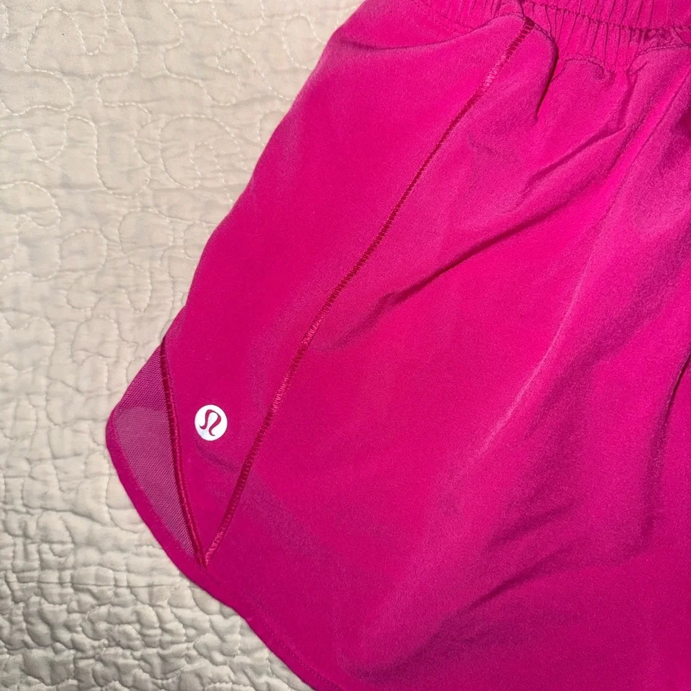 Lululemon Hotty Hot Pink‎ Shorts Size 4 Tall NWOT